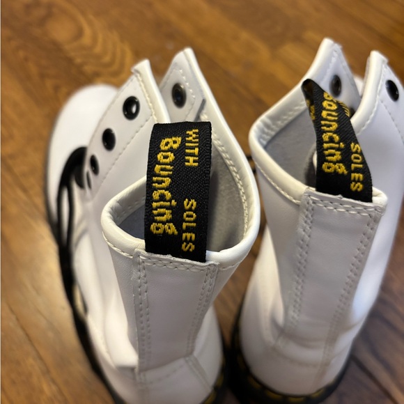 DOC MARTENS - Picture 2 of 3